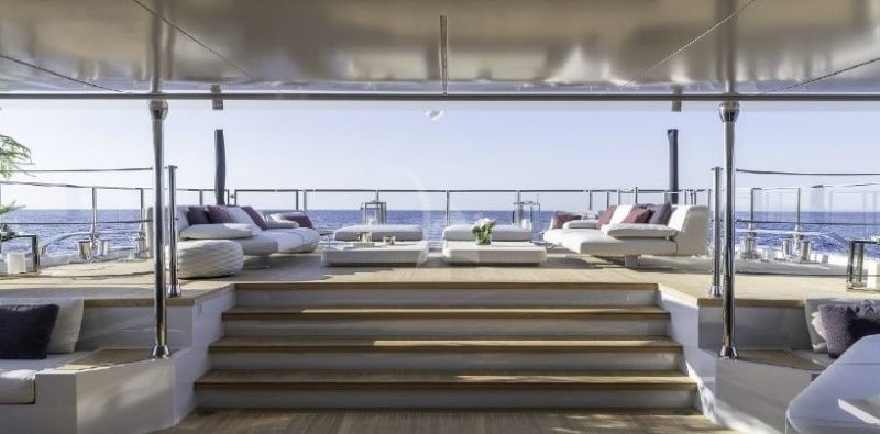 LEL yacht aft lounge
