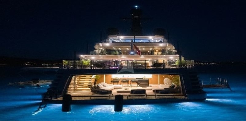 LEL yacht beach club at night